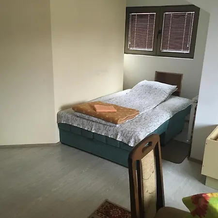 Pansion Velickovic *