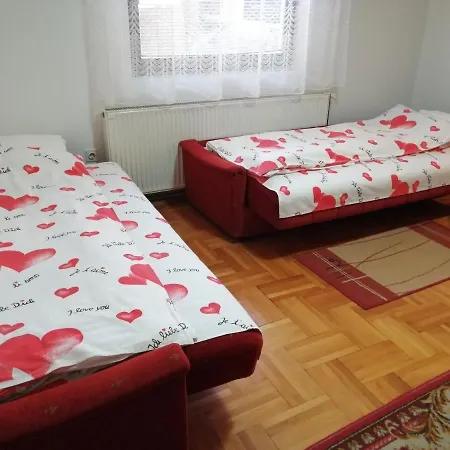 Pansion Velickovic شقة *