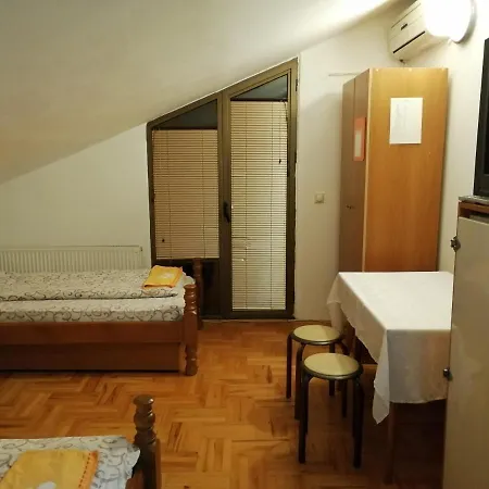 Pansion Velickovic Apartmán *